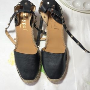 Maypol wedge Sandles. Size 9 women’s. Brand new